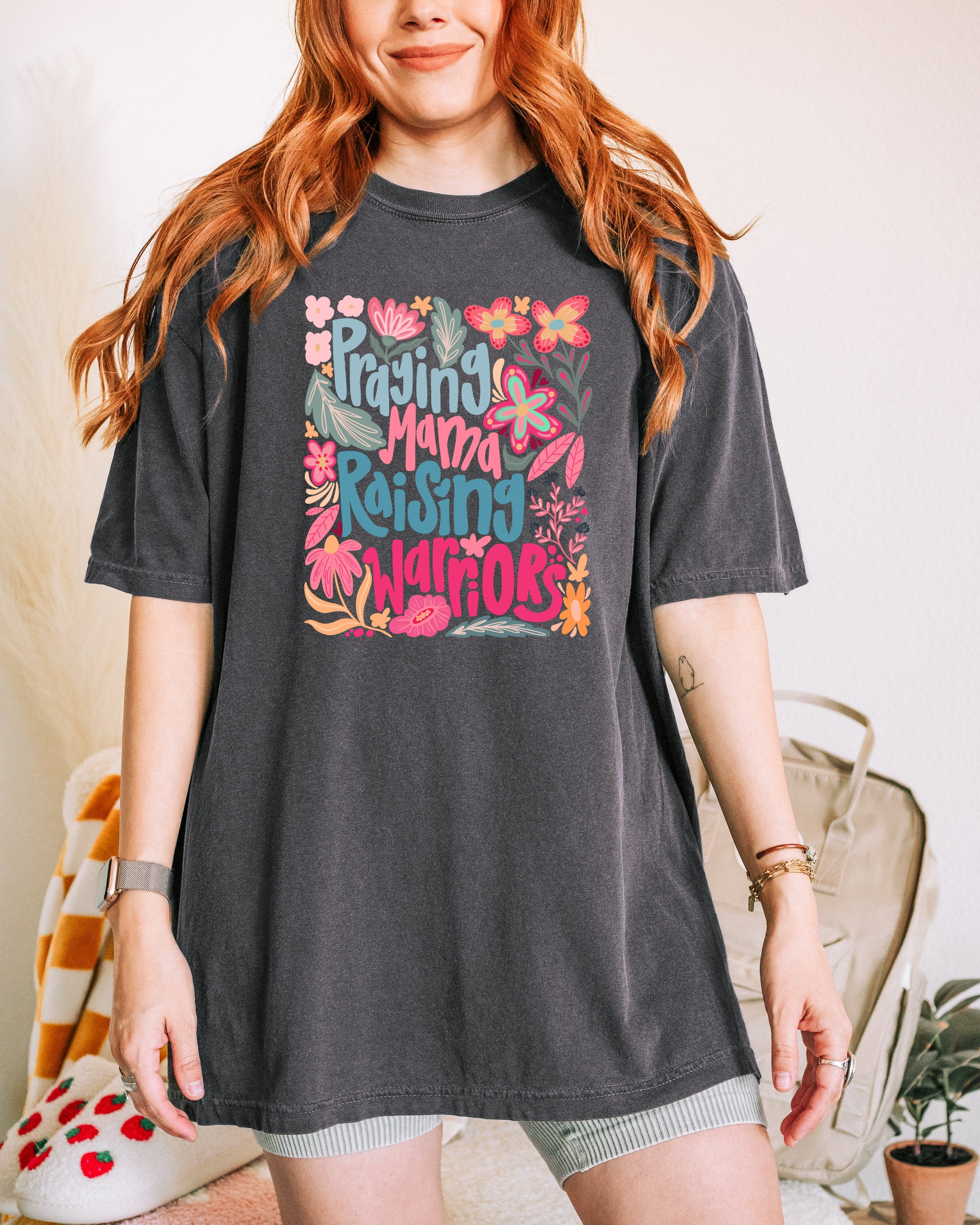 PRAYING MAMA RAISING WARRIORS UNISEX TEE - Image 3